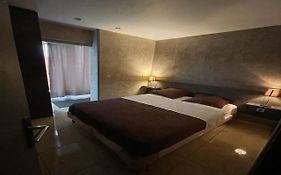 Lpl Paris Hotel